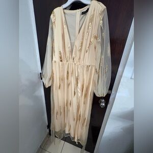 Elegant Long Sleeve Cream and Gold Formal Dress. Ready for Prom, Wedding, gala.